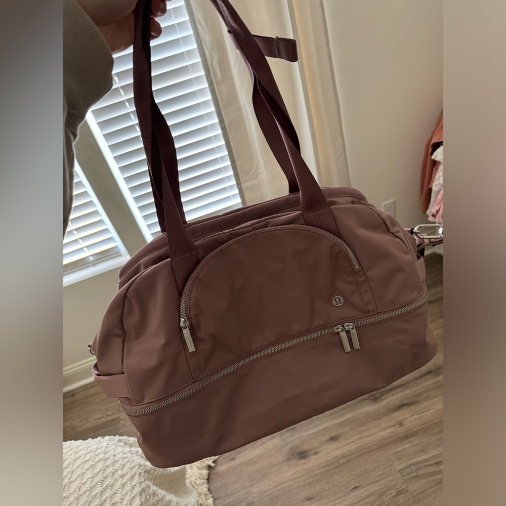 Lululemon city adventurer duffle bag